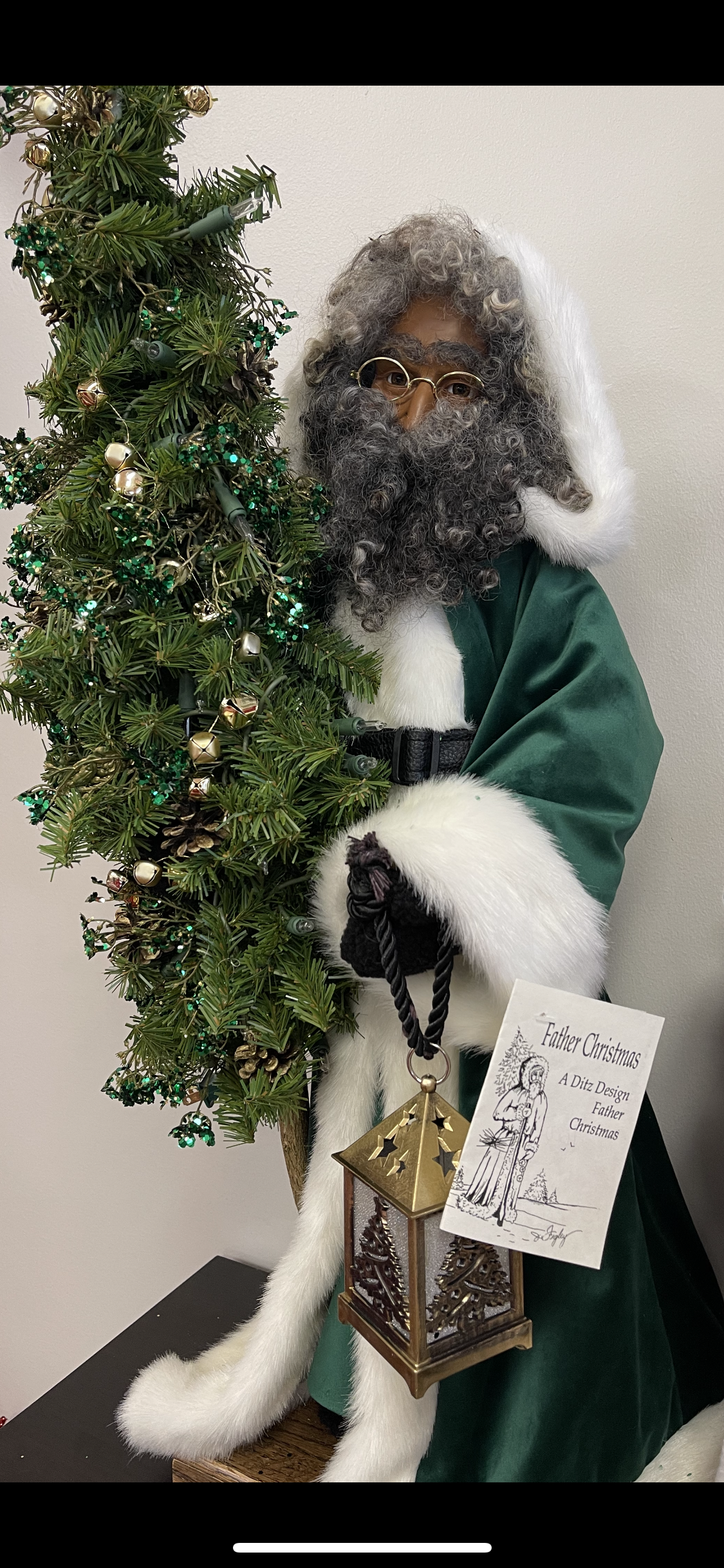 Sparkled Spruce, 29" AA Father Christmas